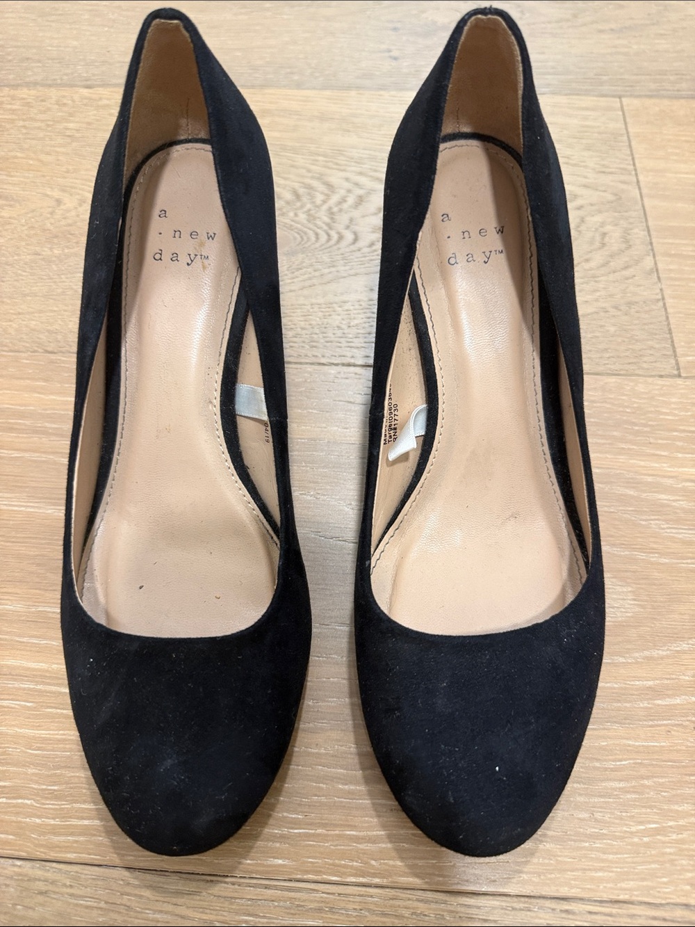 a new day Black Suede Round-Toe Pumps